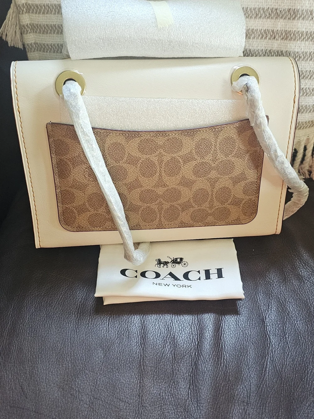 Coach Leather Tote Bag – Premium Women’s Bag